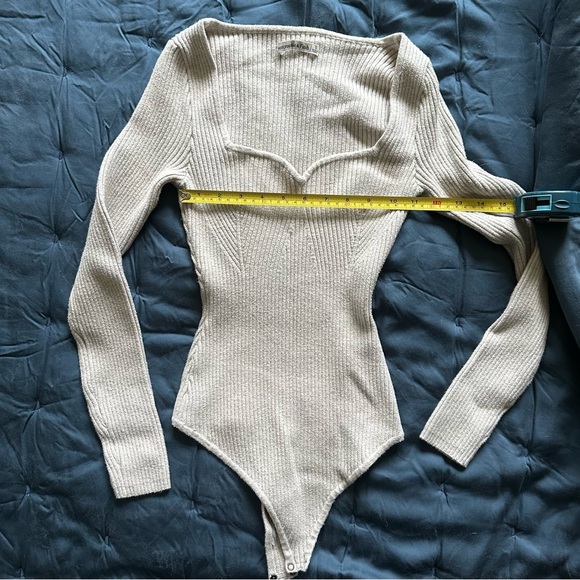 Abercrombie sweater bodysuit in oatmeal beige, size small - Picture 4 of 7